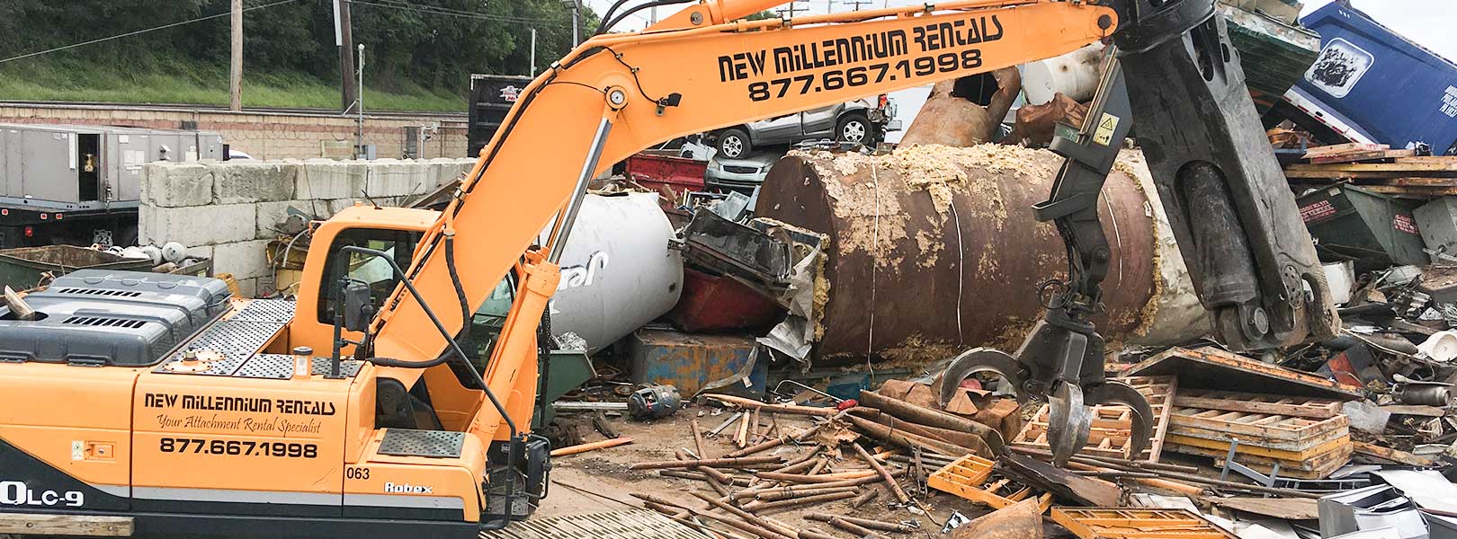 Robex excavator and grapple